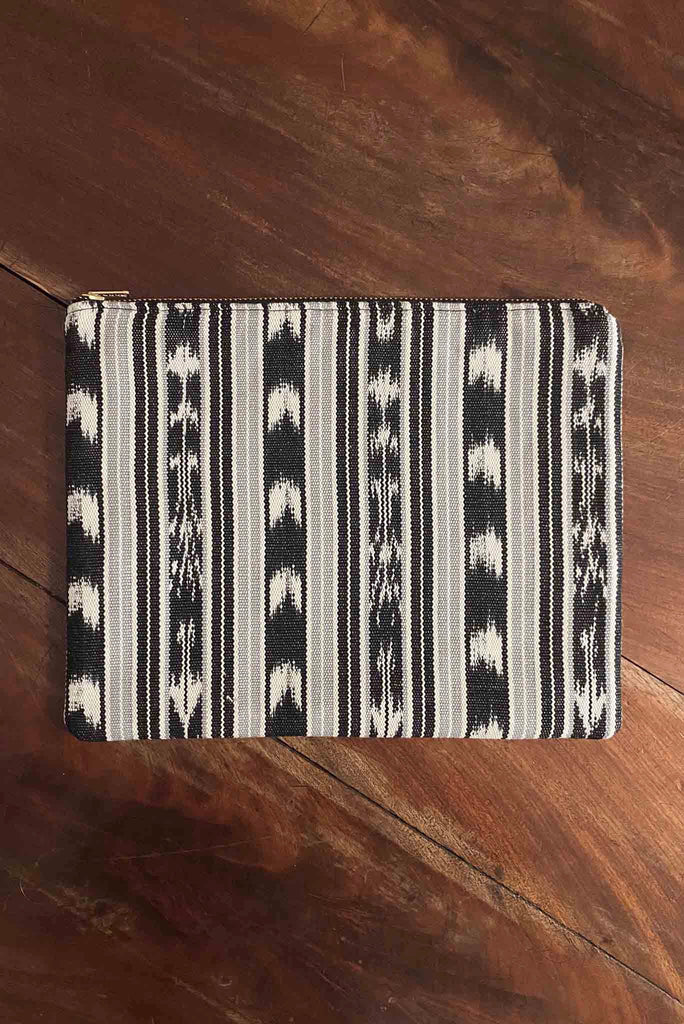 IKAT CLUTCH DILIA