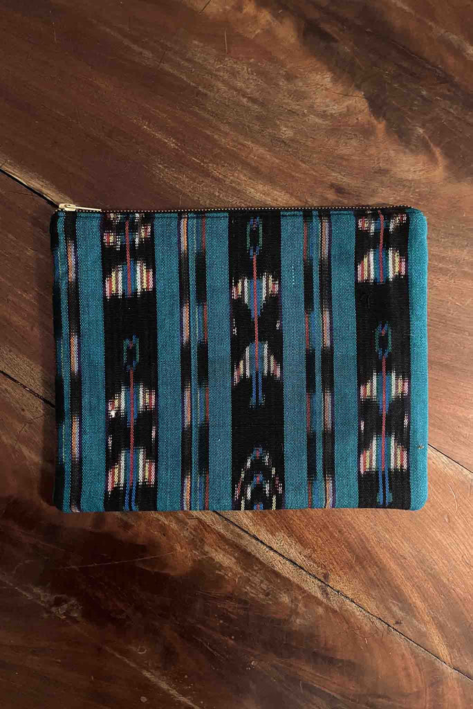 IKAT CLUTCH DILIA