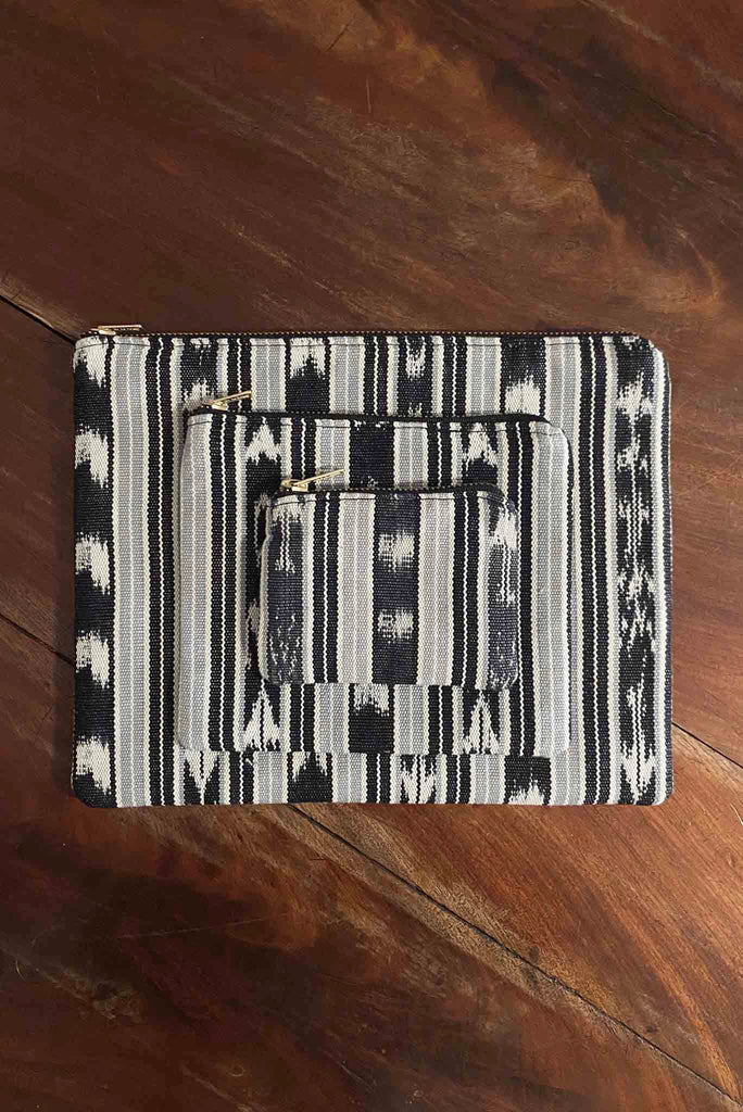 IKAT CLUTCH DILIA